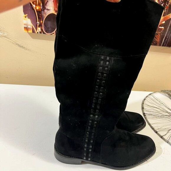 BLACK SUEDE BOOTS EUC! - Picture 1 of 7